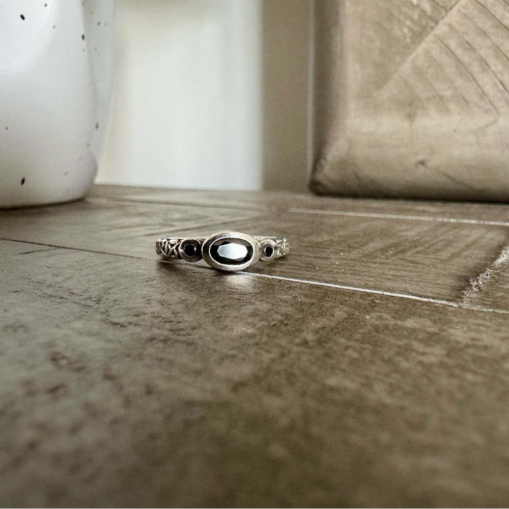 Elegant Silver Women's Ring